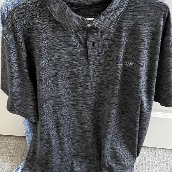 Vineyard Vines - Picture 4 of 7